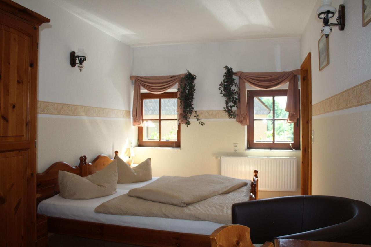 Doppelzimmer-In-Wiesa Thermalbad Wiesenbad Bagian luar foto